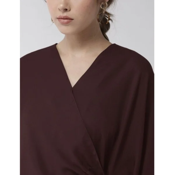 Generic Women's Polyester Solid Cape Sleeve Top (Maroon) - Image 3